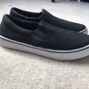 Black knockoff vans